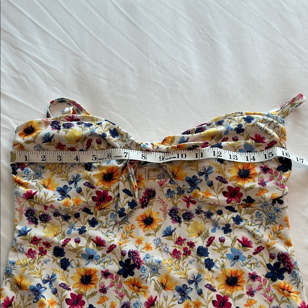 Old Navy Floral Trim Swimsuit - Picture 8 of 9